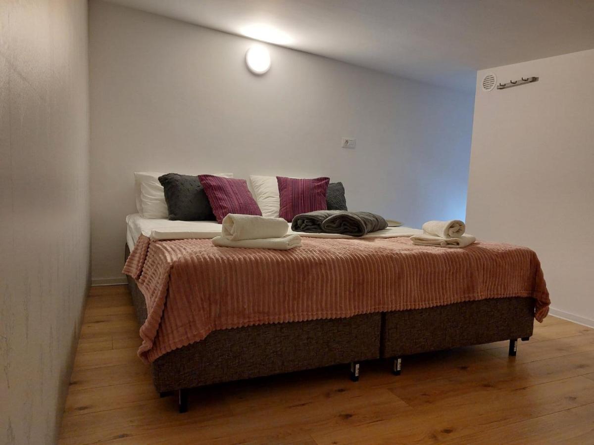 Apartmani Roza Póla Kültér fotó