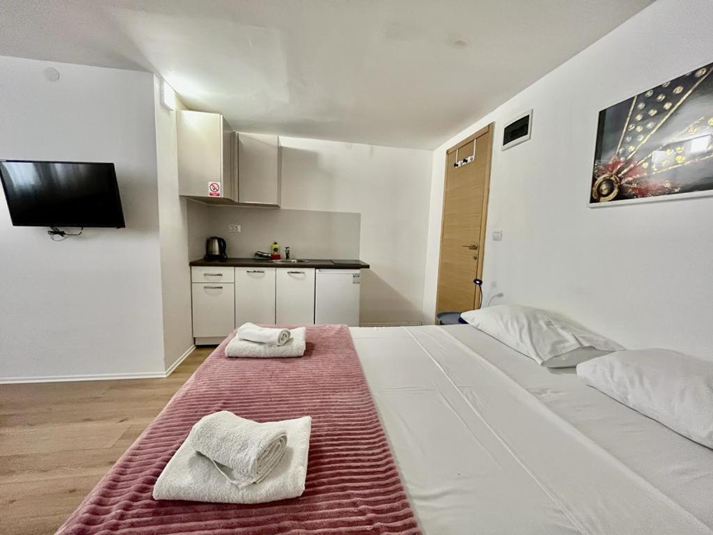 Apartmani Roza Póla Kültér fotó